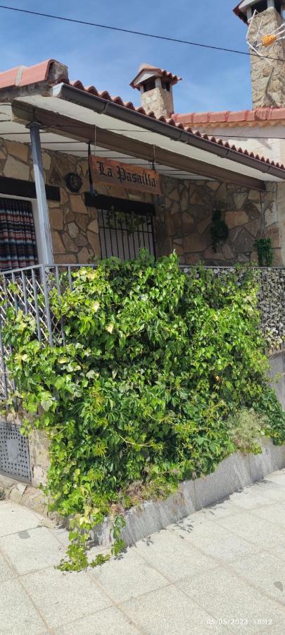 La Pasailla De Gredos Guest House Navacepeda de Tormes Exterior photo